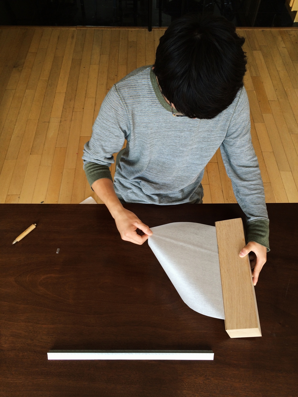 A Minimalist Wooden Box To Hold Your Sketch Paper Roll