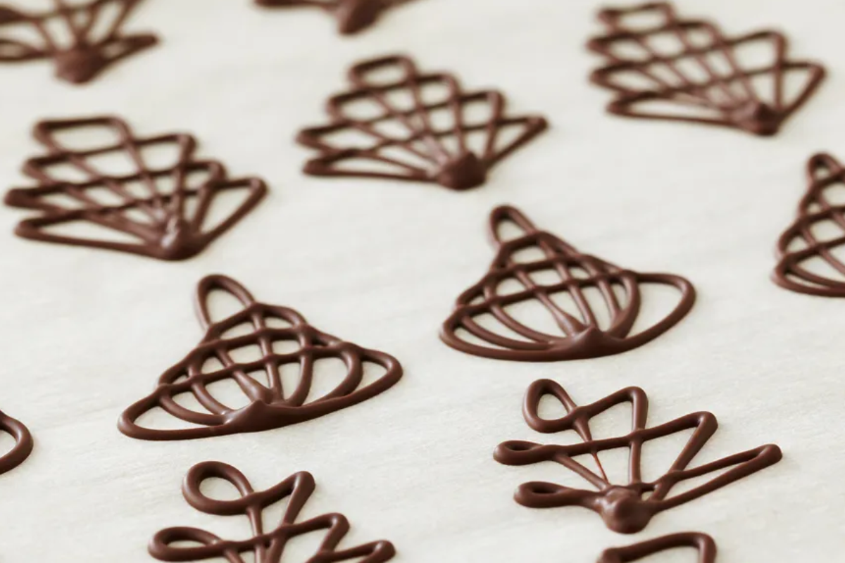 How To Make Pipe Chocolate Decorations